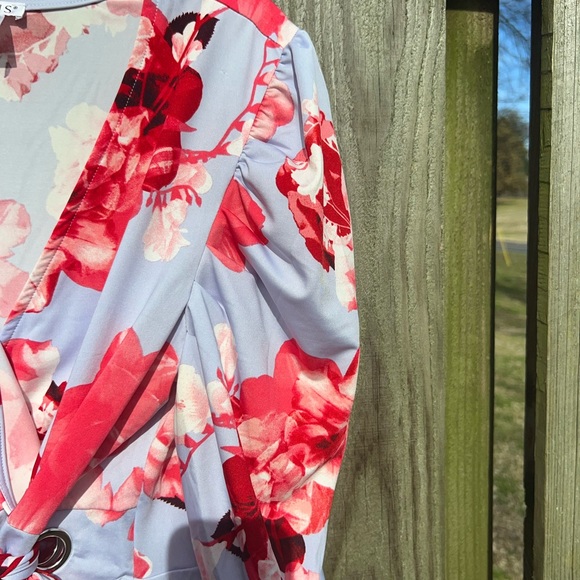 Venus floral dress - Picture 4 of 9